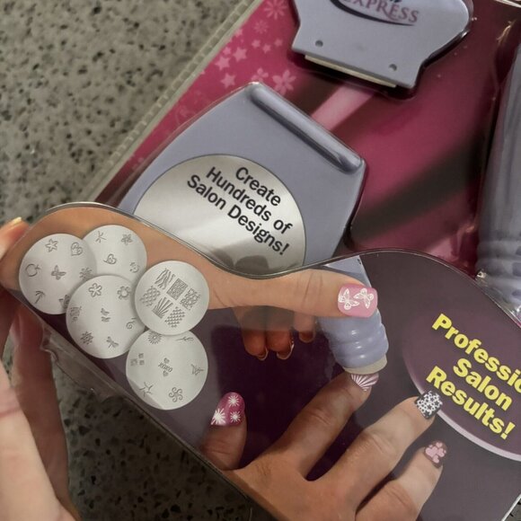 Salon Express Nail Art Stamping Kit As Seen on Tv Body Care Beauty Care Gift - Picture 2 of 5